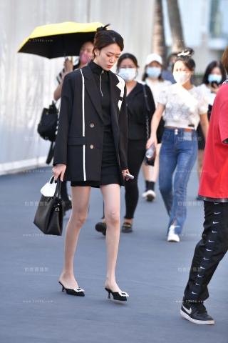 超薄rou丝腿，苗条美女