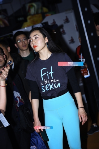 【咔喳赛贴】兰色紧身裤