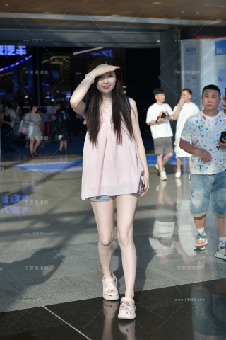 偶遇甜美型女神--春晓