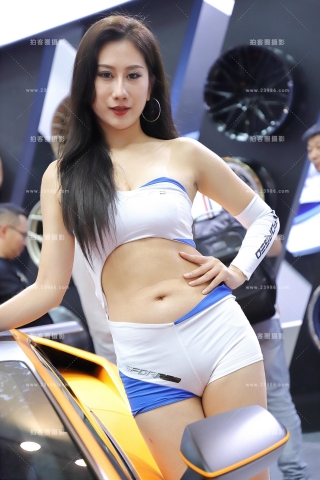 白色抹胸 蓝色背带 制服