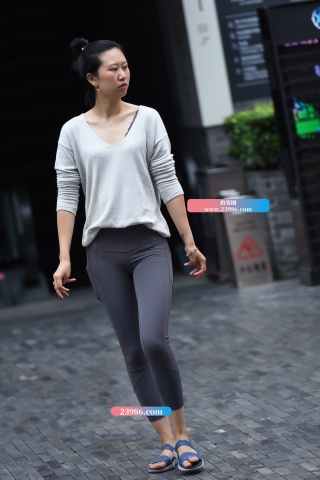 【咔喳赛贴】灰色紧身