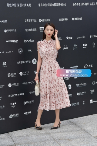 深圳时装周---轻奢长裙淑女