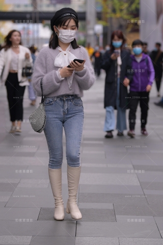 紧牛的清秀小姐姐