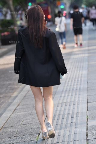 【咔喳赛帖】对面的短裙高跟