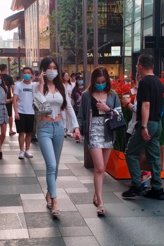 打电话的牛仔妹纸 [172 MB/MP4]（视频版）