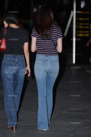 【小默赛帖】第1380篇★高挑牛仔裤美女★