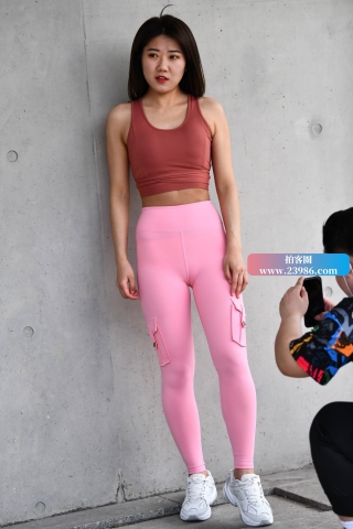 多套颜色的瑜伽裤