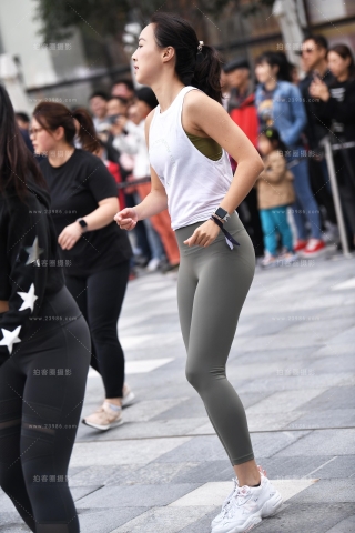 【咔喳赛贴】一起扭动