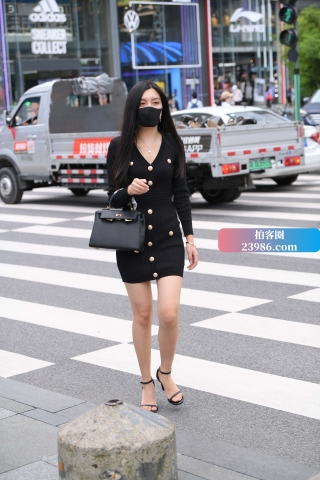 街拍黑色群靓女