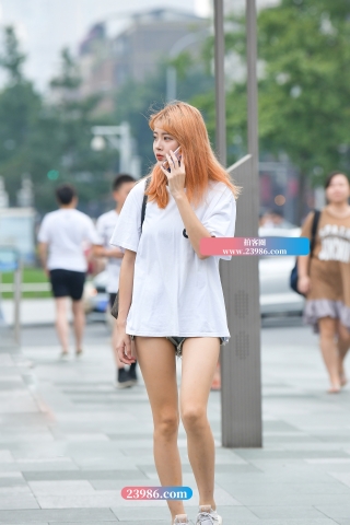 【街拍之魂赛帖】戴上墨镜还真酷