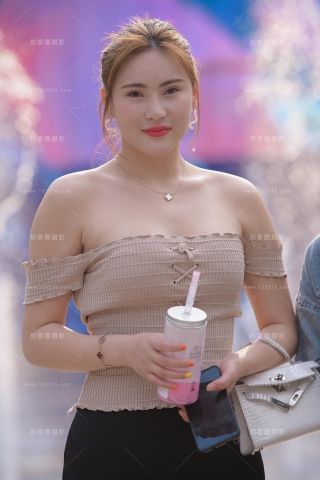 【街拍之魂赛帖】搭讪黑裤丰臀**