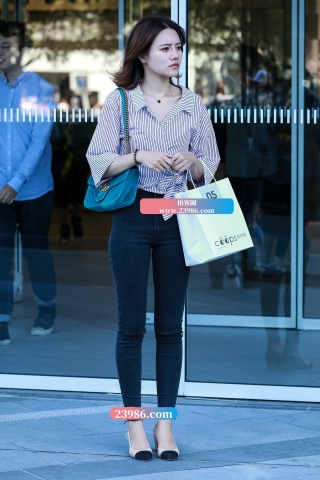 【小默赛帖】第1306篇★纤细修长的美腿妹子★