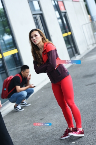 【咔喳赛贴】红色健体裤