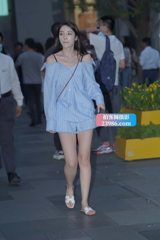 随性美腿小姐姐