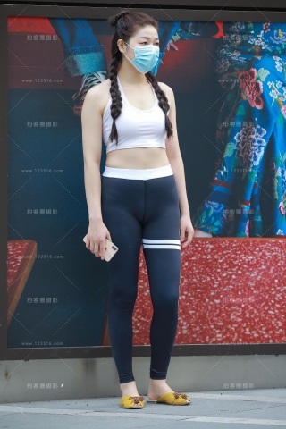 性感瑜伽裤小妹