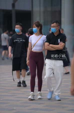 别人家的女友真漂亮