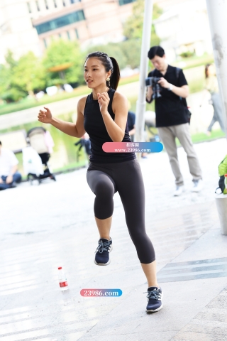 【咔喳赛贴】跳跃运动