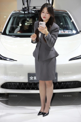 智己制服黑丝主播