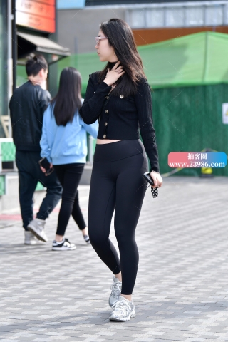 ★高挑瑜伽紧身裤美女