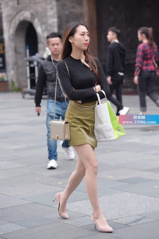 搭讪街拍肉丝高跟美女