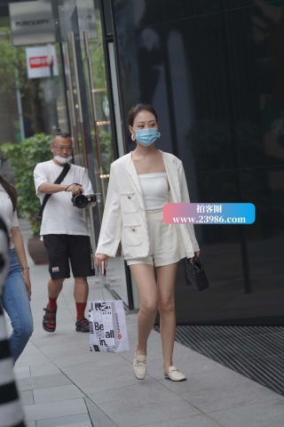 ★喜欢大白腿女生★