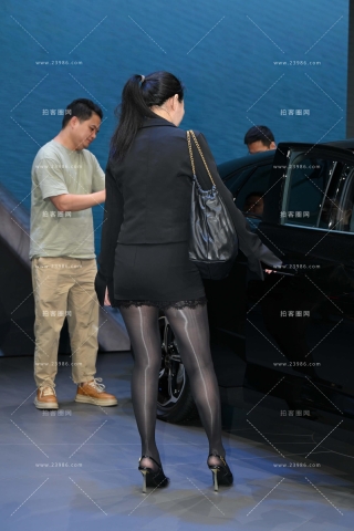 超级油亮黑丝长腿