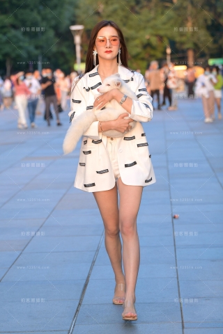 【街拍之魂赛帖】美女热裤