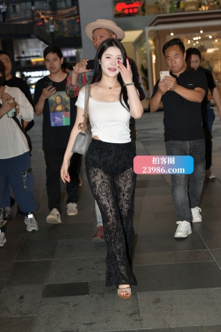 个性的裤子，你就是人群中的焦点~