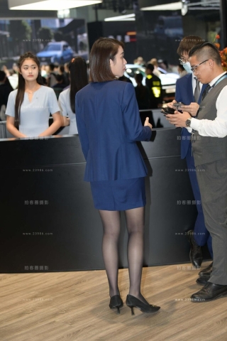 黑丝包臀裙的销售顾问