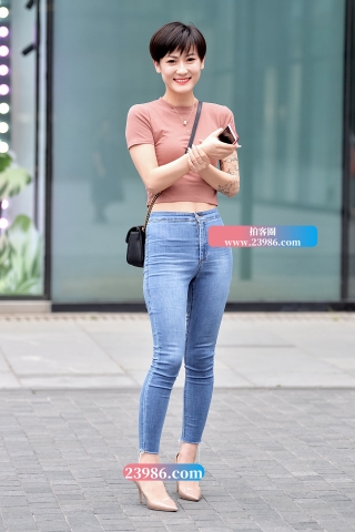 左手倒影赛帖：牛仔美女时尚美丽