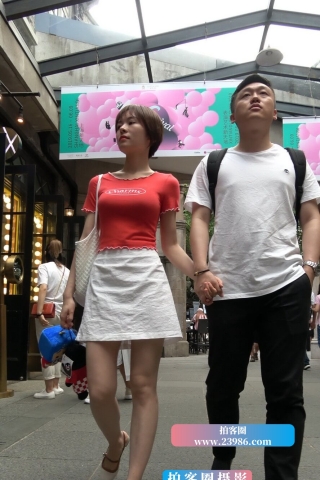 4K - 街拍干练的短发美女 [882 MB/MP4]（视频版）