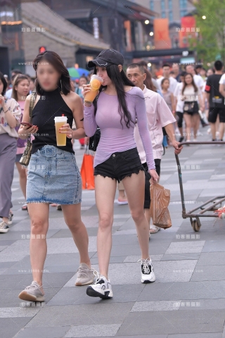 【视觉冲击赛贴】丰满的热裤长腿小姐姐