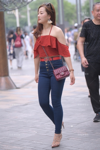 【街拍之魂赛帖】蓝色紧牛**