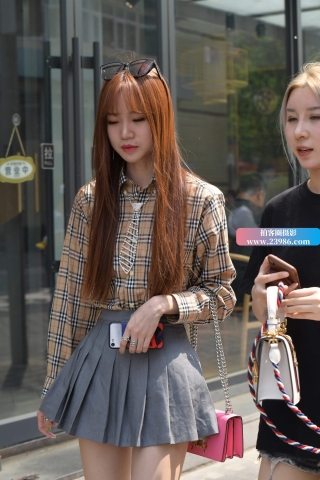 搭讪街拍青春靓丽姐妹