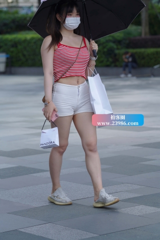 可爱的双马尾女孩儿~