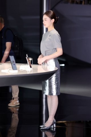 20250429华为的肉丝美腿礼仪