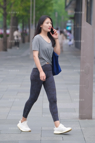 【视觉冲击赛贴】迷彩瑜伽裤美女