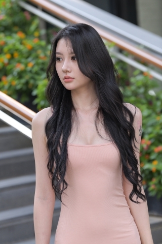 粉色长裙美女（城市版）MO_1269S