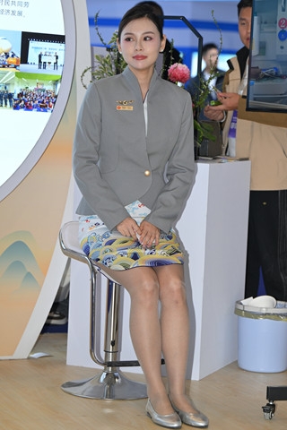 海航空姐-喜欢看平底鞋的吗？（完整版）