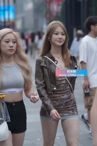 好美的短裙小姐姐