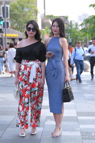 【补档】性感翘臀，高挑小姐姐