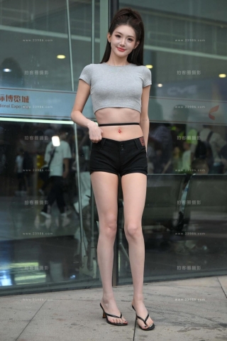 25成都车展网红-粥粥酱