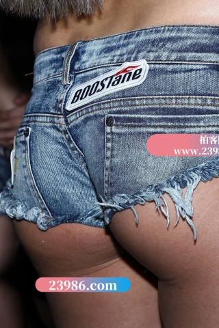 【Mark赛帖】长腿牛仔小热裤靓模