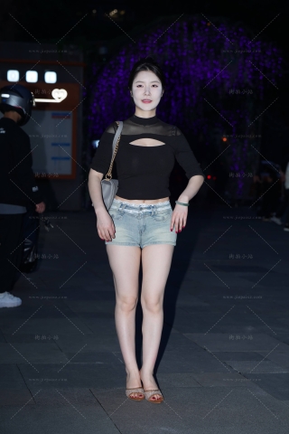 搭讪热裤美腿美女 【图片➕视频】