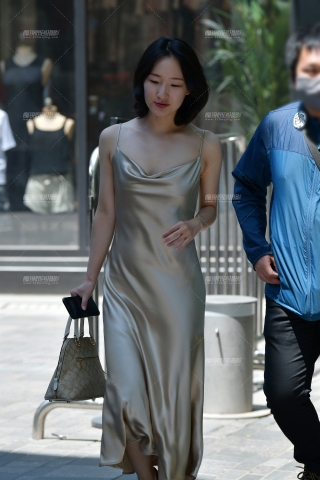 ★丝滑长裙美女