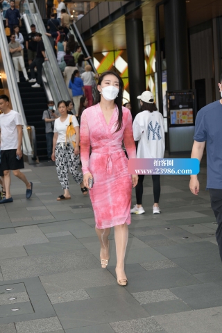 夜拍喜欢穿R丝的高跟御姐