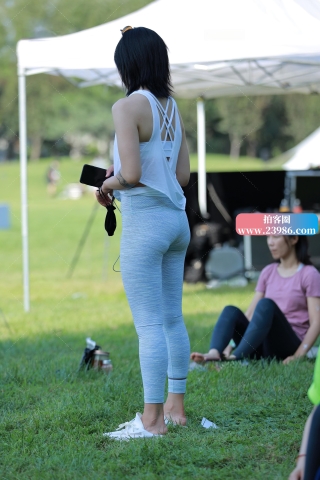 【小默赛帖】1706★甜美美女也有另类眼神★