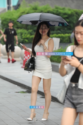 【凯恩赛帖】丰满的熟女 高跟美腿真有韵味