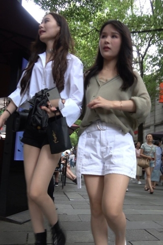 4K 街拍美女姐妹一起逛街（视频版）
