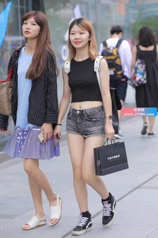 青春的气息，迷你小月牙